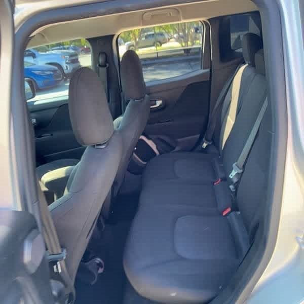 Thumbnail: 2016 Jeep Renegade - 12