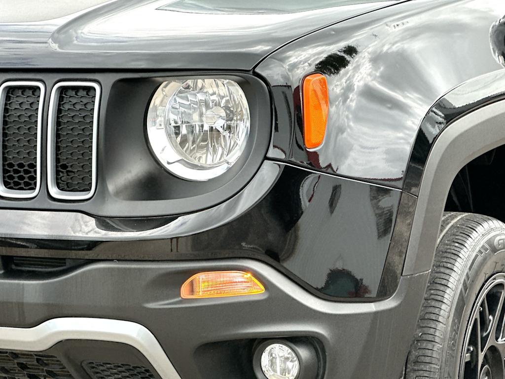Thumbnail: 2023 Jeep Renegade - 25
