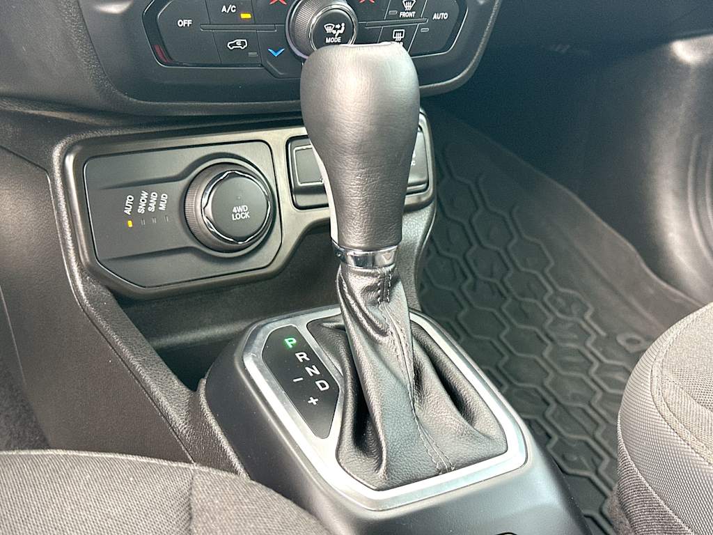Thumbnail: 2023 Jeep Renegade - 14