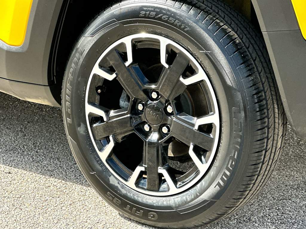 Thumbnail: 2023 Jeep Renegade - 8
