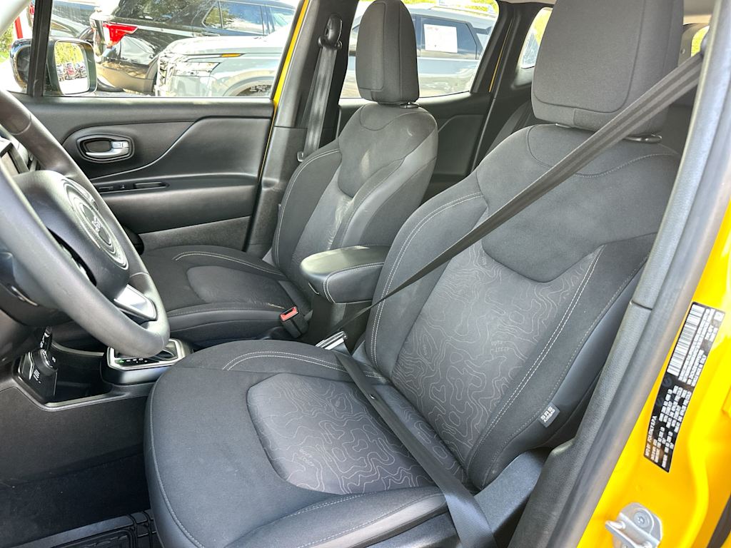 Thumbnail: 2023 Jeep Renegade - 10