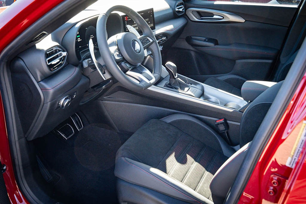2024 Dodge Hornet R/T 11
