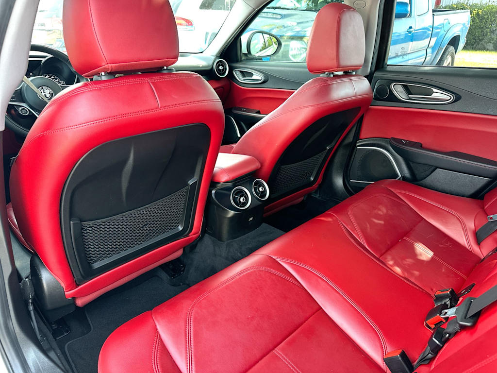 Thumbnail: 2019 Alfa Romeo Giulia - 28