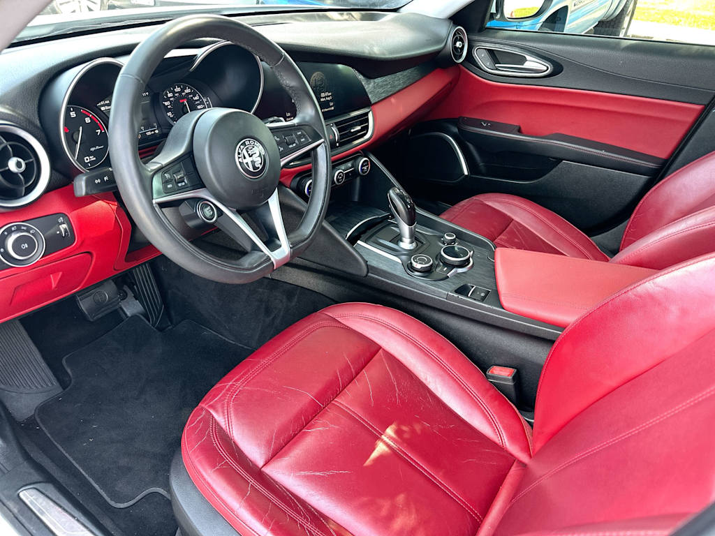 Thumbnail: 2019 Alfa Romeo Giulia - 2