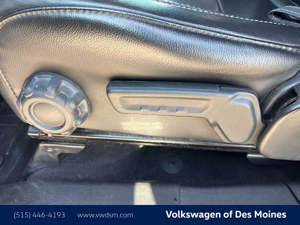 Thumbnail: 2018 Jeep Wrangler - 24