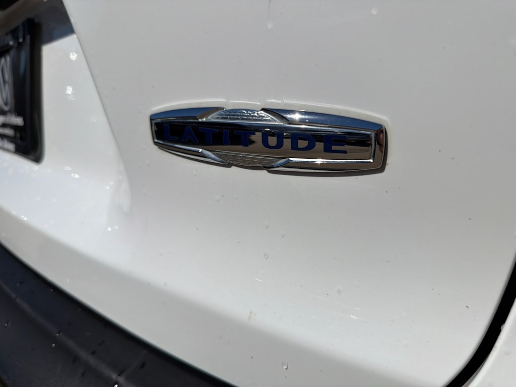 Thumbnail: 2020 Jeep Cherokee - 7