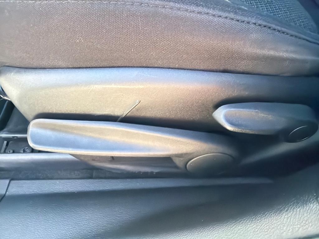 Thumbnail: 2020 Jeep Cherokee - 23