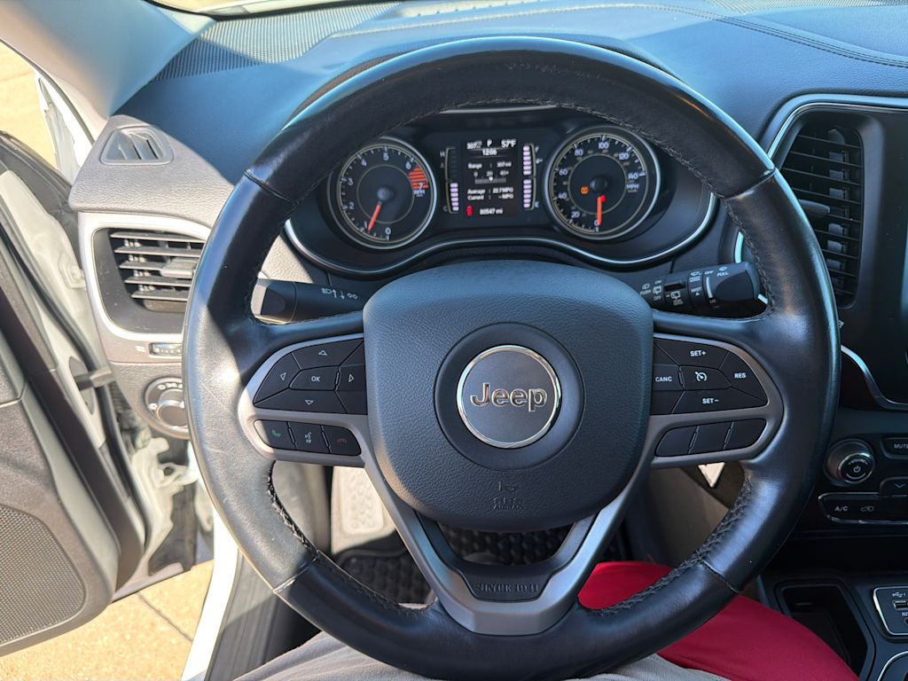 Thumbnail: 2020 Jeep Cherokee - 10