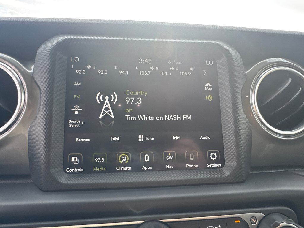 Thumbnail: 2023 Jeep Gladiator - 15