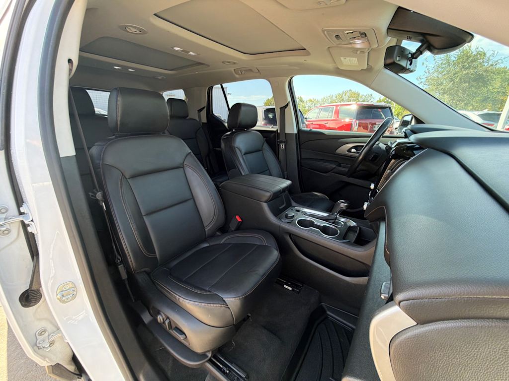 Thumbnail: 2019 Chevrolet Traverse - 12