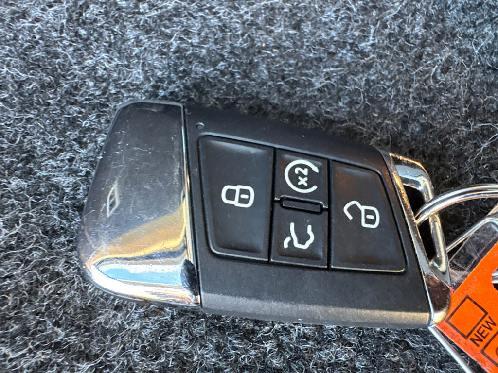 Thumbnail: 2023 Volkswagen Atlas - 19