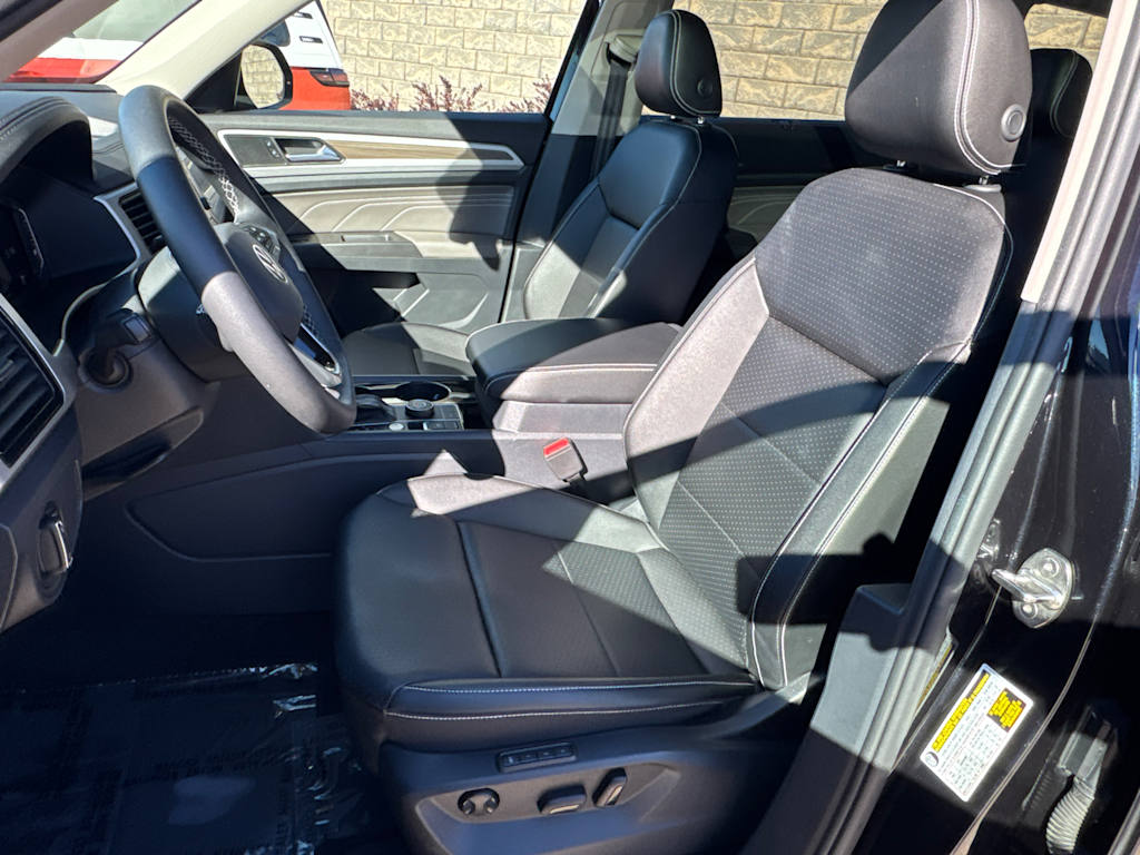 Thumbnail: 2023 Volkswagen Atlas - 11