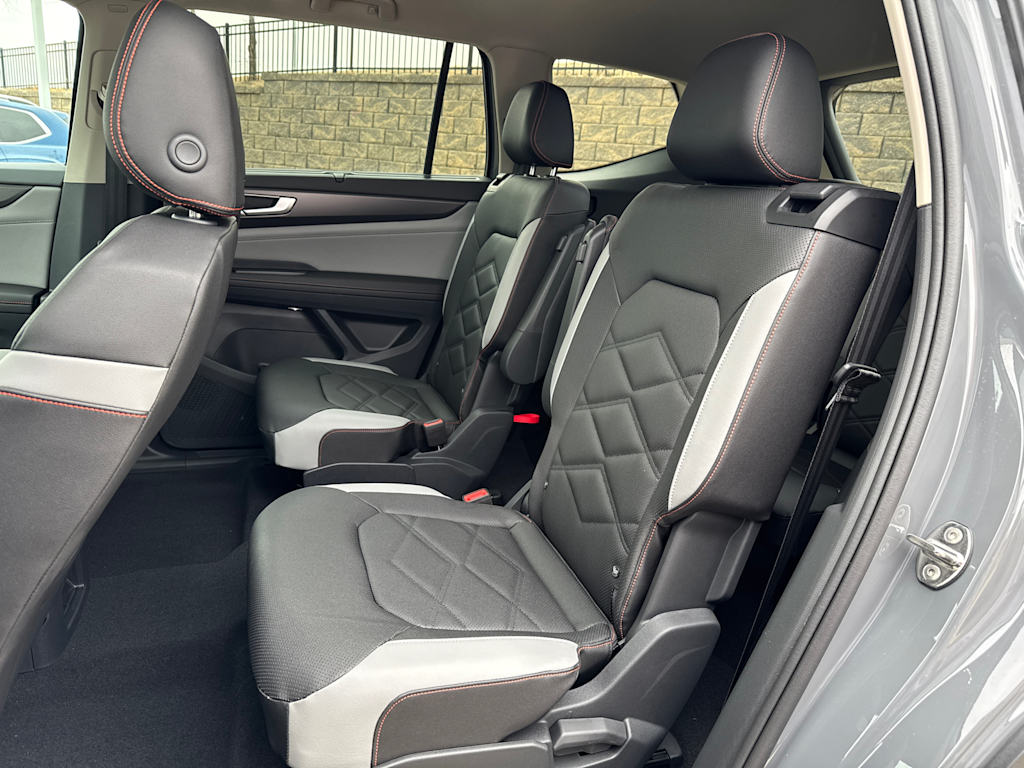 2025 Volkswagen Atlas  13
