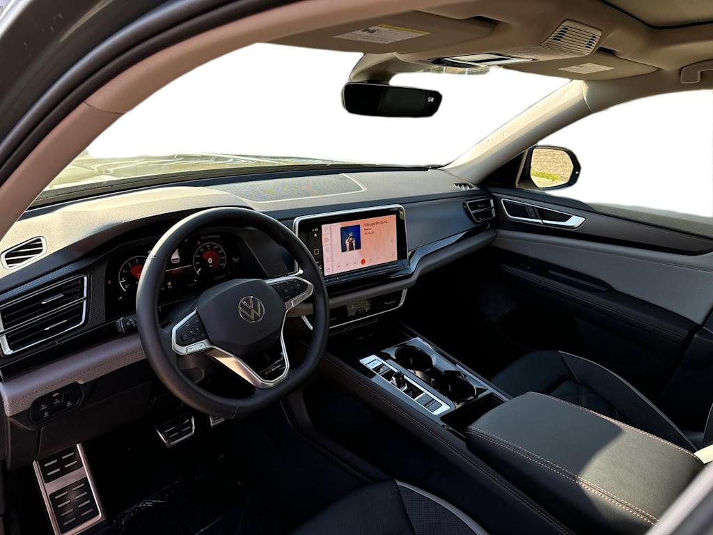 2025 Volkswagen Atlas  2