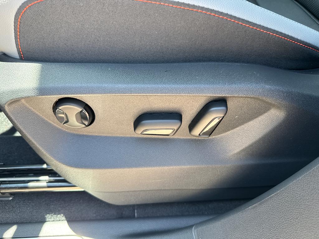 Thumbnail: 2025 Volkswagen Atlas - 24