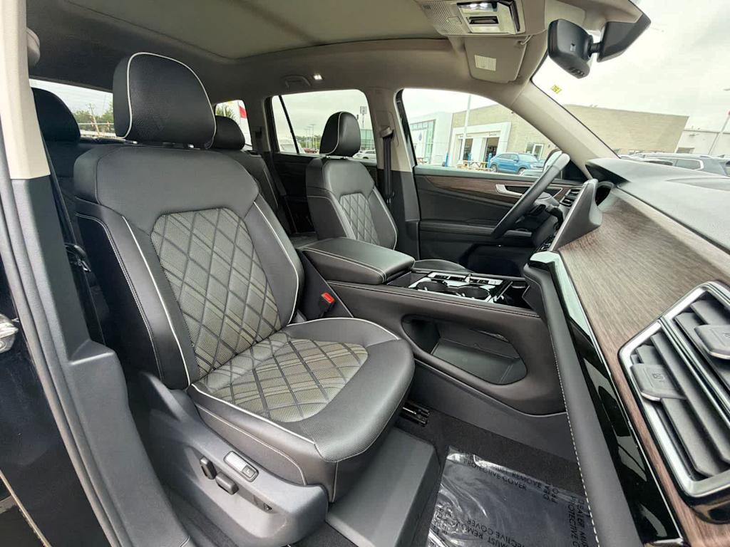 Thumbnail: 2026 Volkswagen Atlas - 12