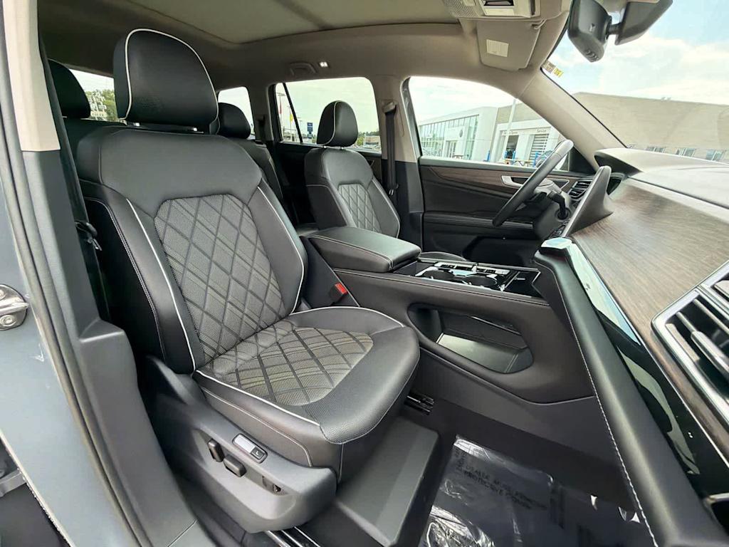 Thumbnail: 2026 Volkswagen Atlas - 12