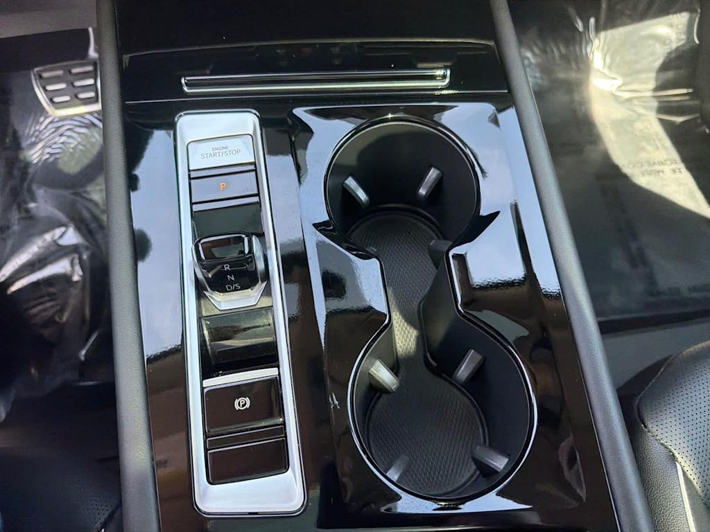 Thumbnail: 2025 Volkswagen Atlas - 14