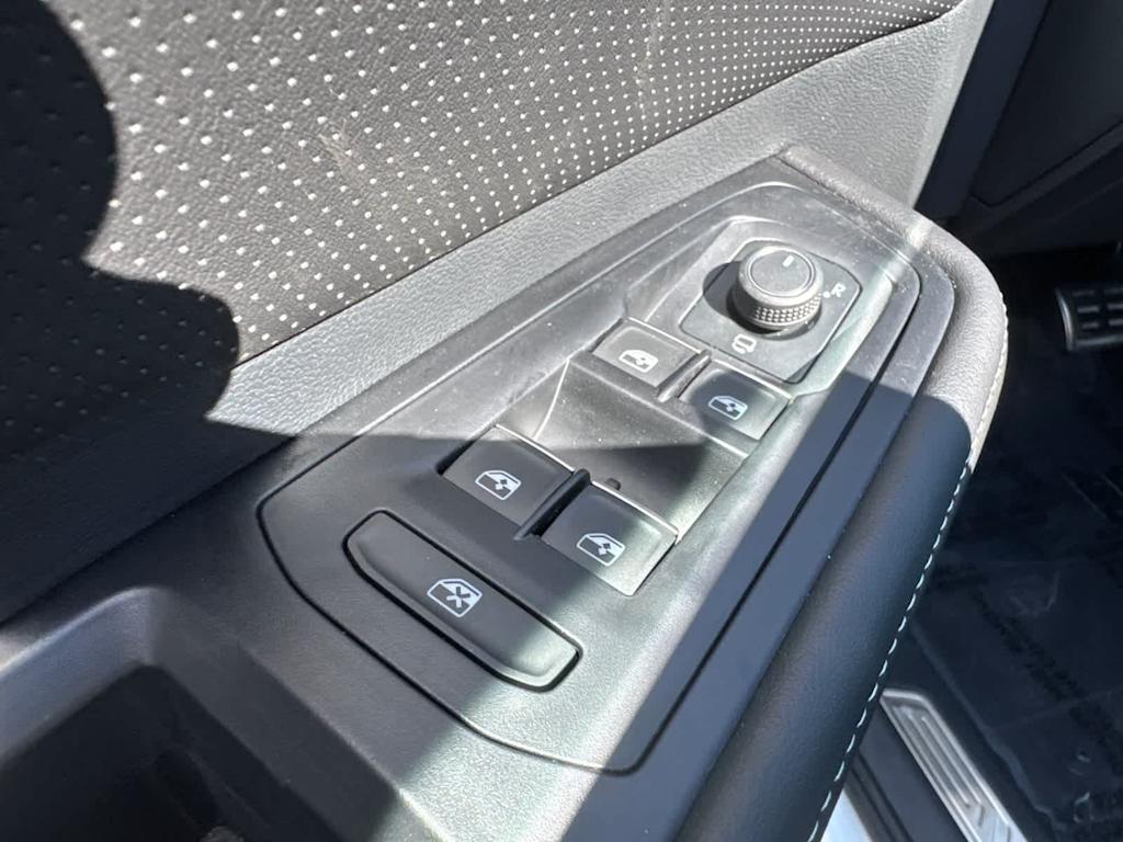 Thumbnail: 2025 Volkswagen Atlas - 23
