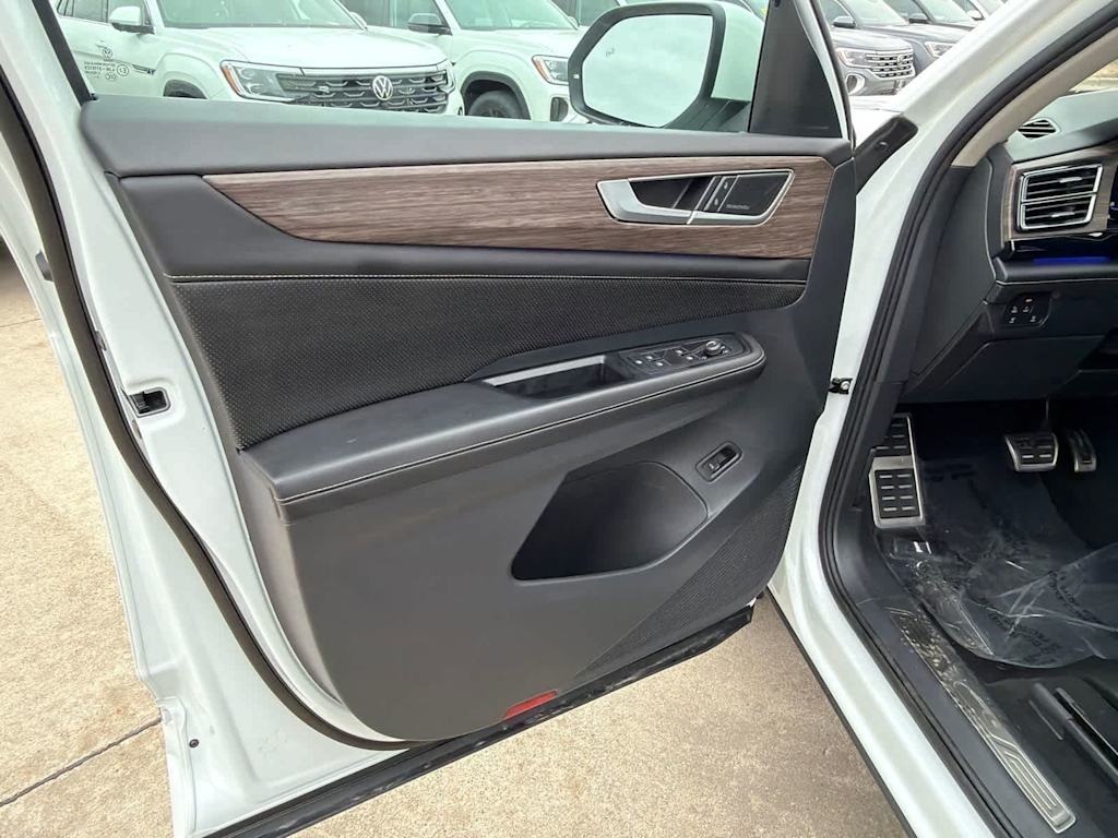 Thumbnail: 2024 Volkswagen Atlas - 23