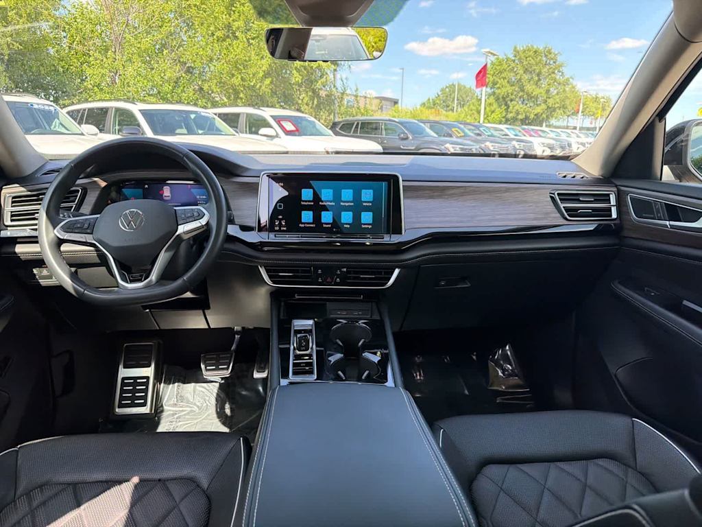 Thumbnail: 2024 Volkswagen Atlas - 10