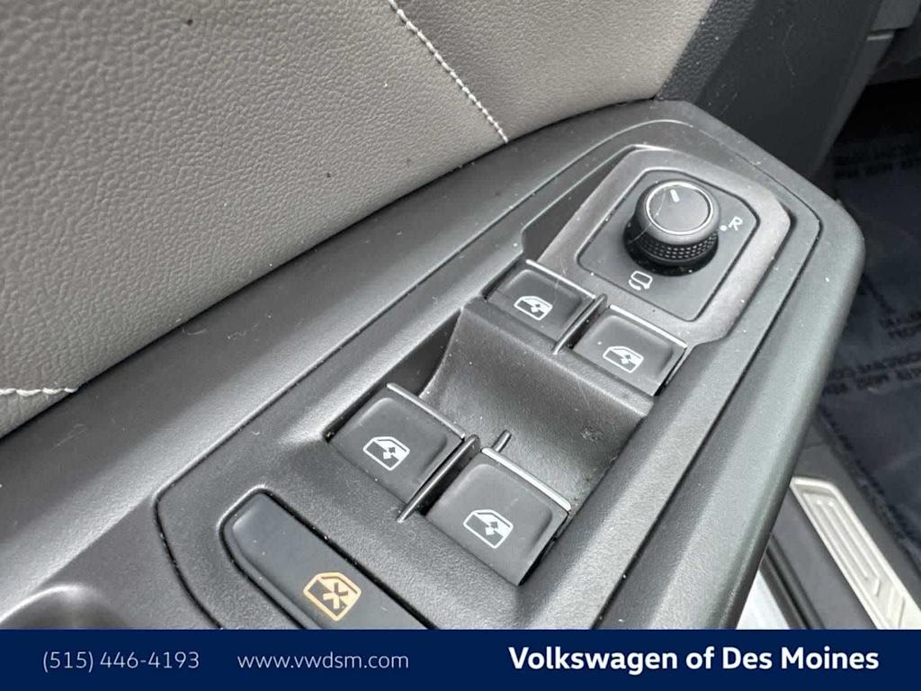 Thumbnail: 2023 Volkswagen Atlas - 23