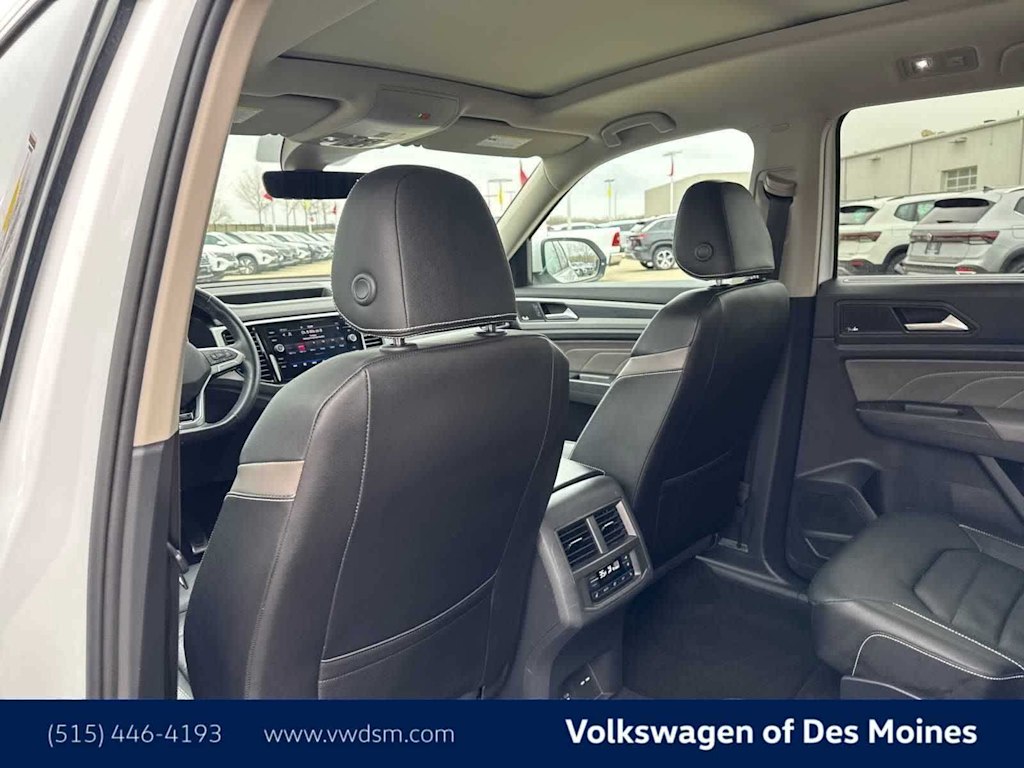 Thumbnail: 2023 Volkswagen Atlas - 20