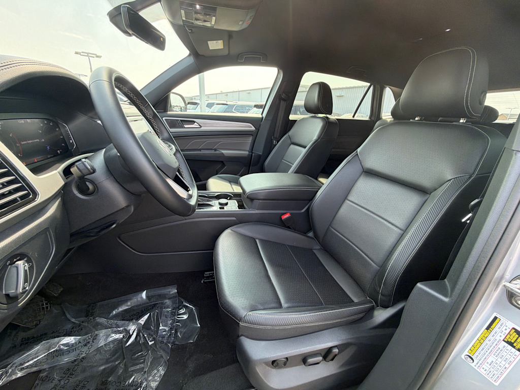Thumbnail: 2023 Volkswagen Atlas - 11