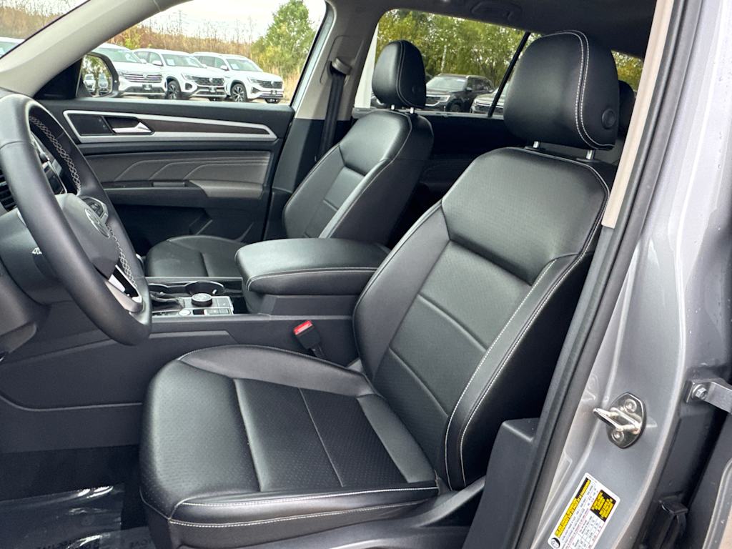 Thumbnail: 2022 Volkswagen Atlas - 11