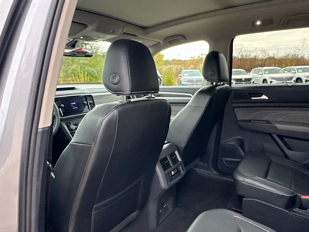 Thumbnail: 2022 Volkswagen Atlas - 21