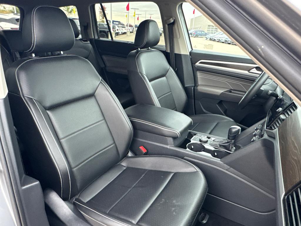 Thumbnail: 2022 Volkswagen Atlas - 12