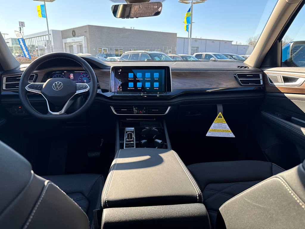 2025 Volkswagen Atlas SE 10