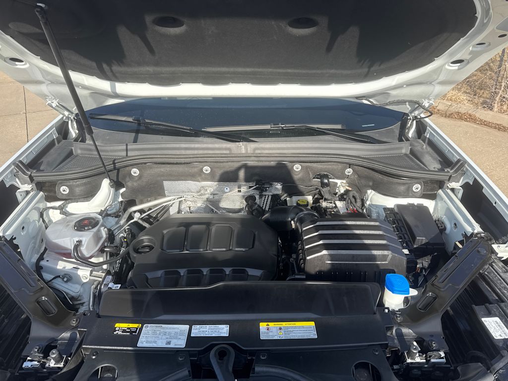 2024 Volkswagen Atlas SE 9