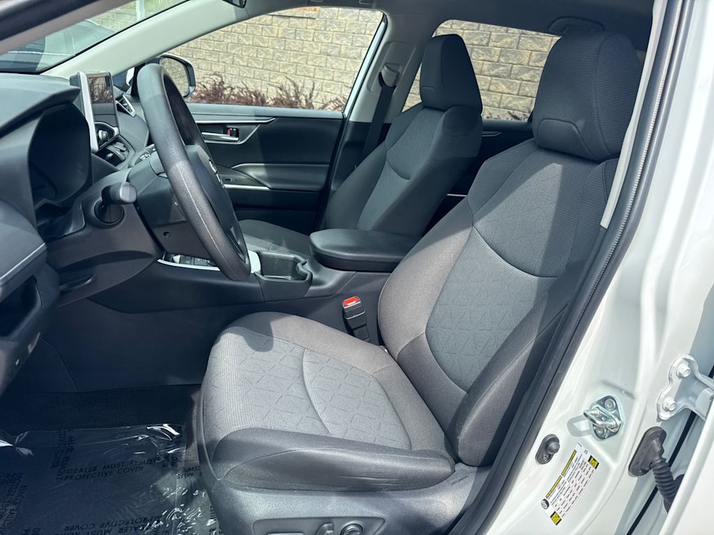 Thumbnail: 2025 Toyota RAV4 - 11