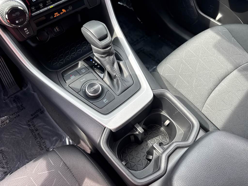 Thumbnail: 2025 Toyota RAV4 - 16