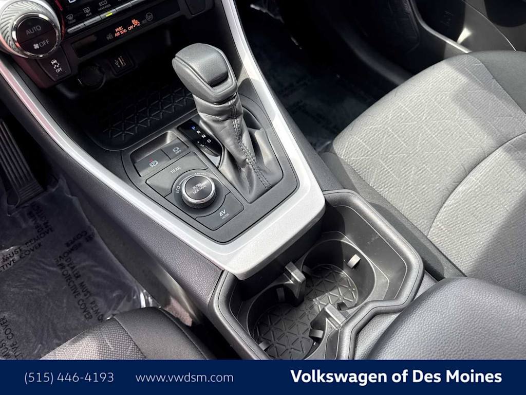 Thumbnail: 2025 Toyota RAV4 - 16