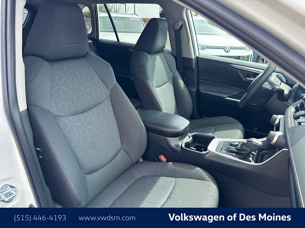 Thumbnail: 2025 Toyota RAV4 - 12