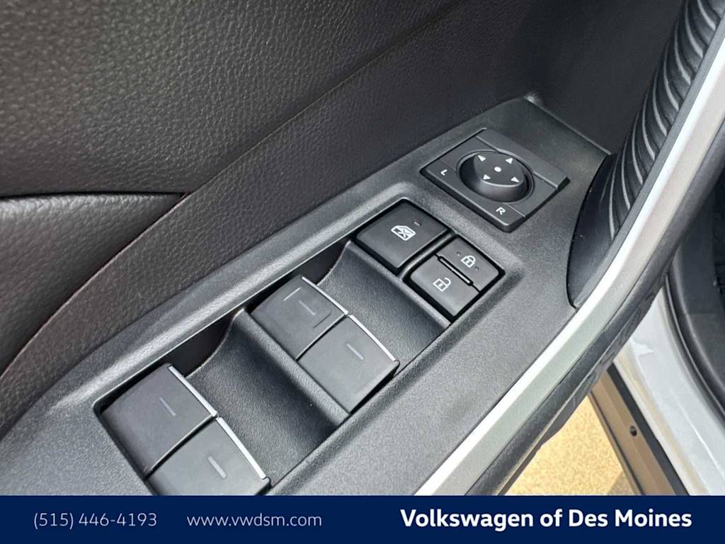 Thumbnail: 2025 Toyota RAV4 - 23