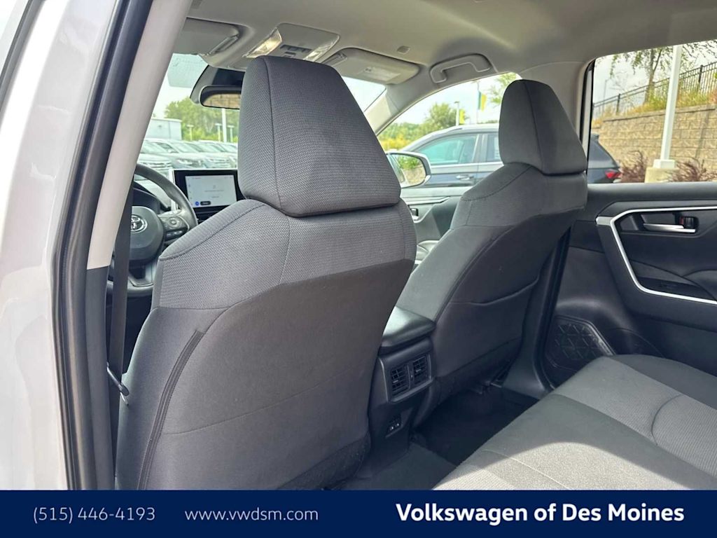 Thumbnail: 2025 Toyota RAV4 - 21