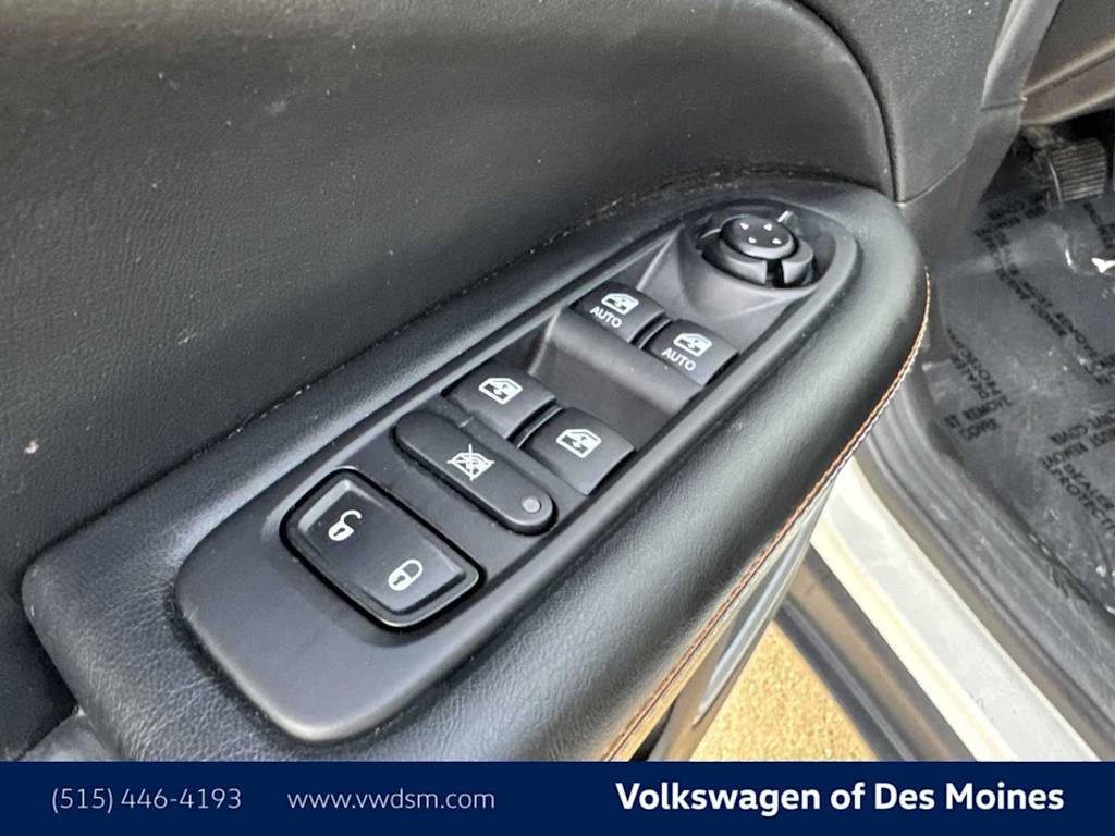 Thumbnail: 2020 Jeep Compass - 23