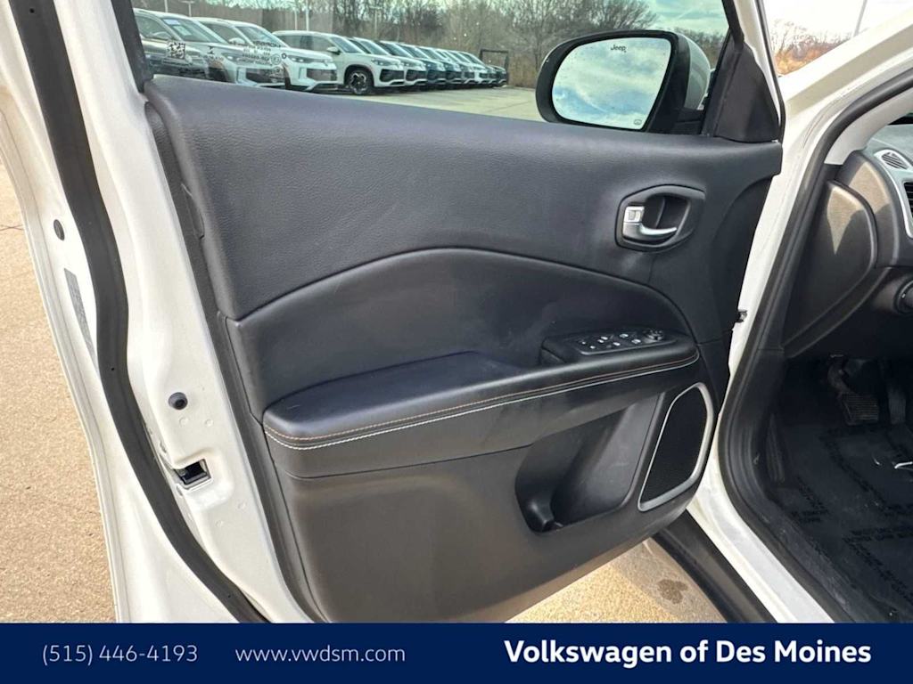 Thumbnail: 2020 Jeep Compass - 22