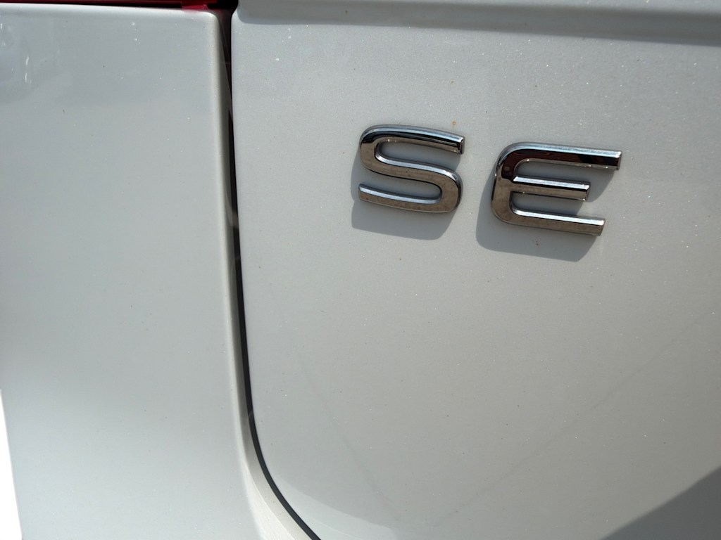 Thumbnail: 2023 Volkswagen Tiguan - 7