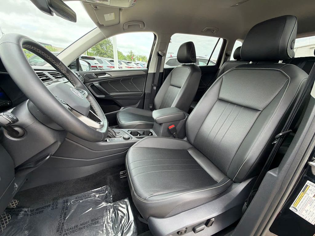 Thumbnail: 2024 Volkswagen Tiguan - 11