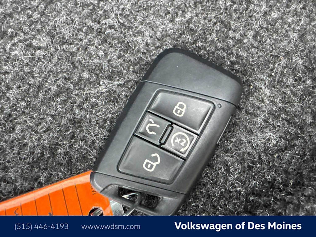 Thumbnail: 2022 Volkswagen Tiguan - 19