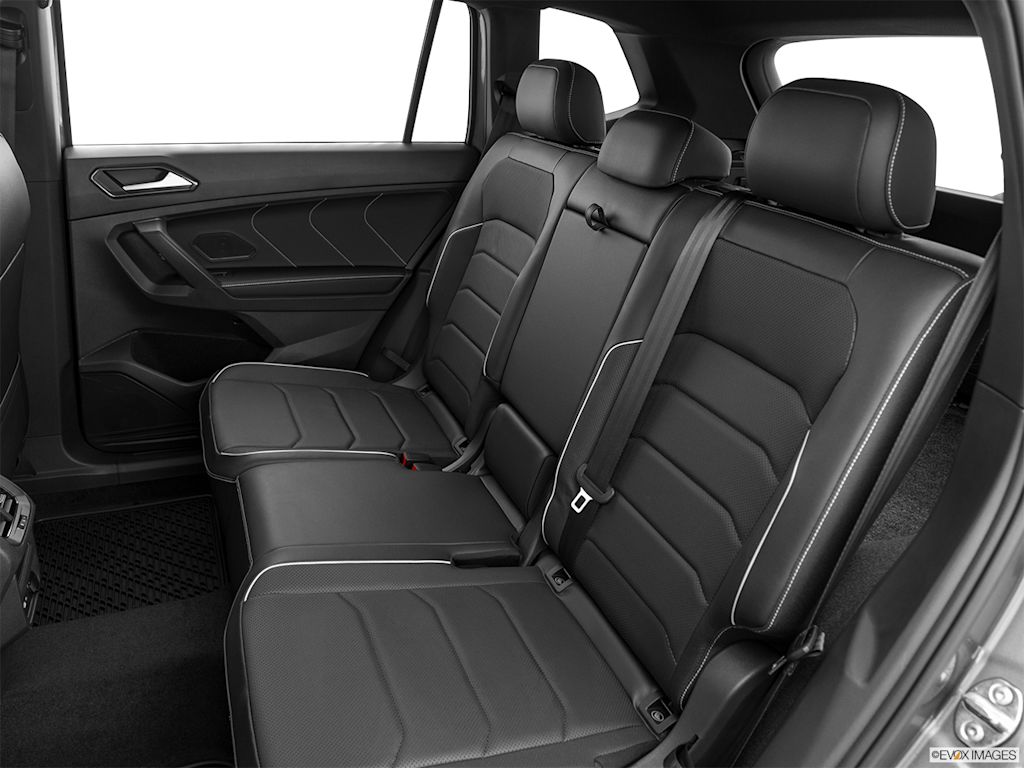 Thumbnail: 2022 Volkswagen Tiguan - 12