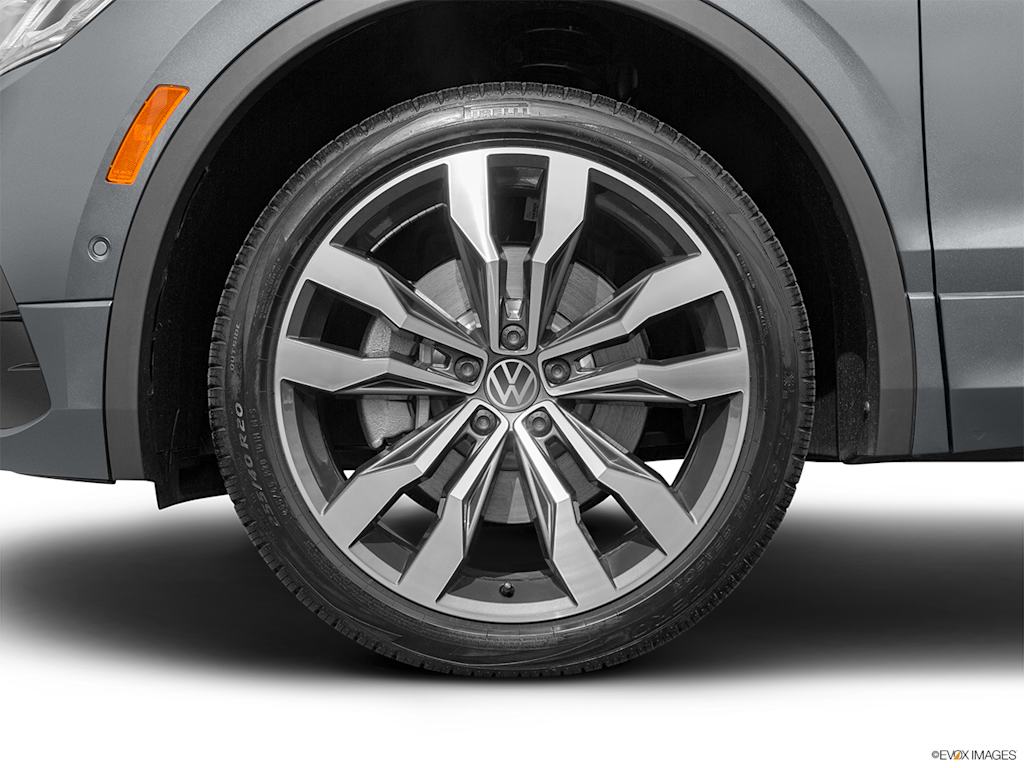 Thumbnail: 2022 Volkswagen Tiguan - 7