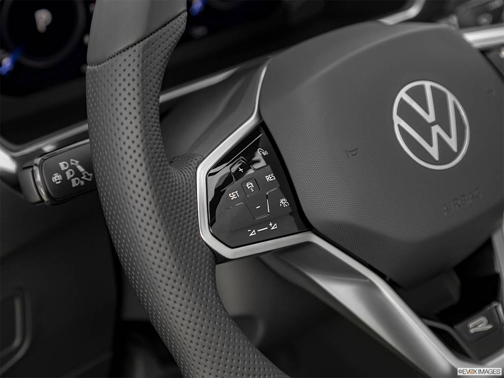 Thumbnail: 2022 Volkswagen Tiguan - 20