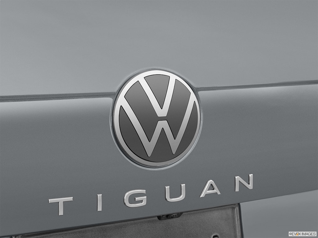 Thumbnail: 2022 Volkswagen Tiguan - 28