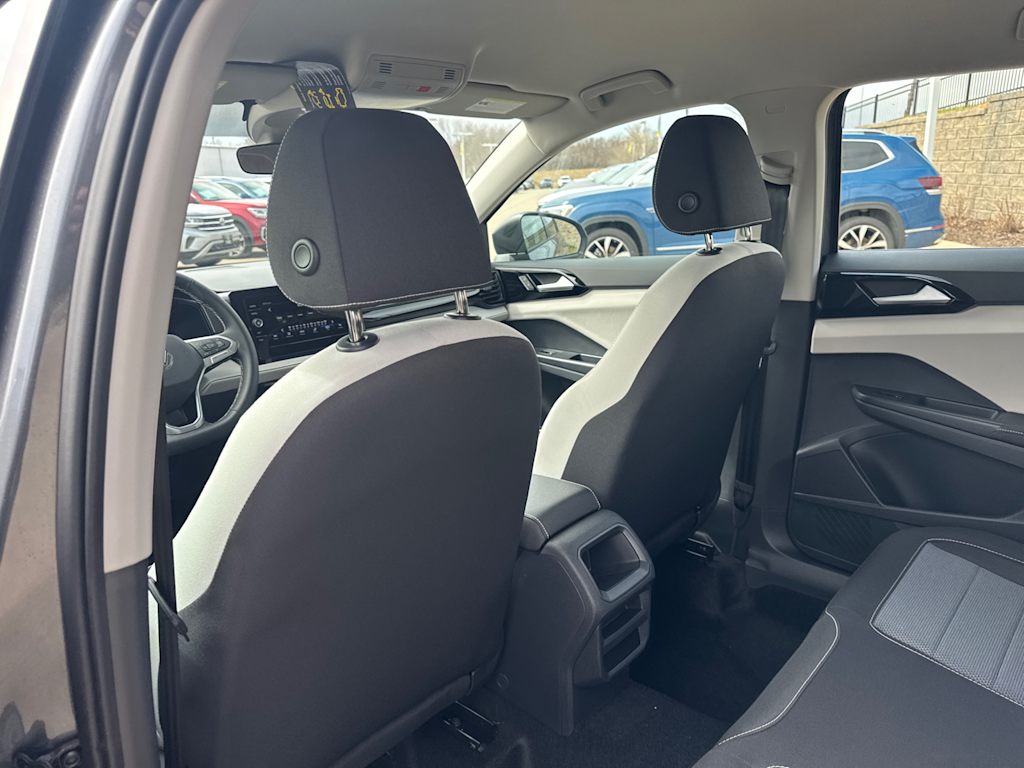 2025 Volkswagen Taos S 21