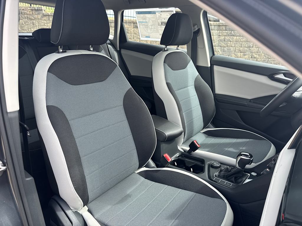 2025 Volkswagen Taos S 12